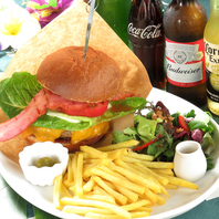 ハワイアンといえばバーガー！手作りのテリヤキソース