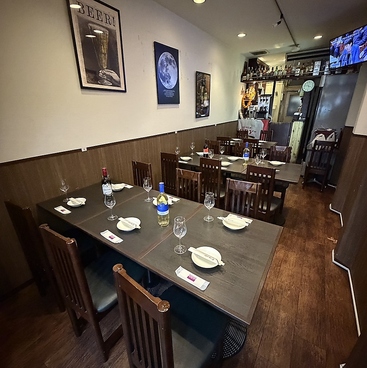 Supreme kitchen and bar シュプリームキッチンアンドバーの雰囲気1