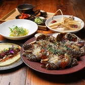【有名店出身シェフ】韓国料理ジャンルで東京唯一のミシュラン掲載店舗で研鑽を積んだシェフが独立。新しい解釈と手法で表現する本格料理をお届けいたします。大切な記念日のお祝いや貸切宴会でのご利用にも最適なコースをご用意。極上のペアリングとともに至福の時間をご堪能していただけます。
