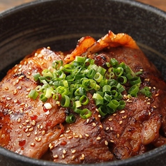 合盛カルビ丼