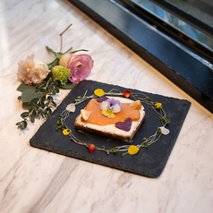 サーモン&クリームチーズのオープンサンド