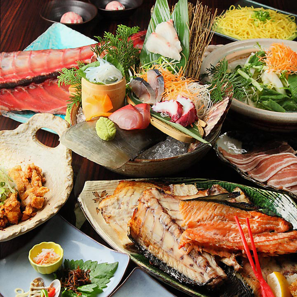 産直食材や旬の食材を贅沢に使ったコース