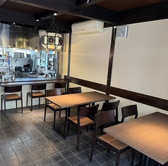 1階席は最大12名まで収容可能です。