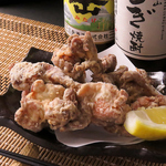 居酒屋定番の揚げ物やおつまみから、自慢の九州料理まで幅広いバリエーションでご用意しております。