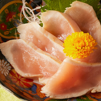 鮮度にこだわった刺しや郷土料理を堪能