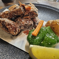 本鮪骨付き身のにんにく風味揚げ