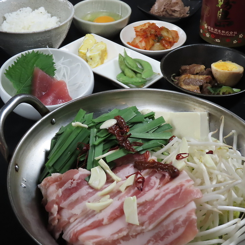 どて煮　やよいの名物　どて煮定食☆　牛すじでコトコトグツグツ美味しく煮込んで◎