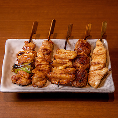焼き鳥盛り合わせ (五本入り)