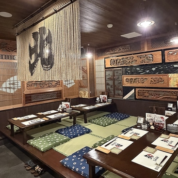 海鮮炉端と焼き鳥しのぶれ すすきの店の雰囲気1