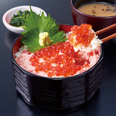 いくらねぎとろおひつごはん