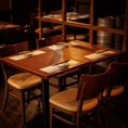 【テーブル席多数】明るい店内で楽しくお食事♪ご家族の晩御飯に、ご友人との飲み会に、会社帰りに同僚と、ぜひお立ち寄りください。