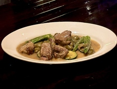 仔羊肩肉のオリーブの煮込み Stewed lamb and olives