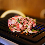 しっかりとした歯応えが楽しめる「あご」。噛めば噛むほど溢れる濃厚な旨味はお酒のお供に最適です！