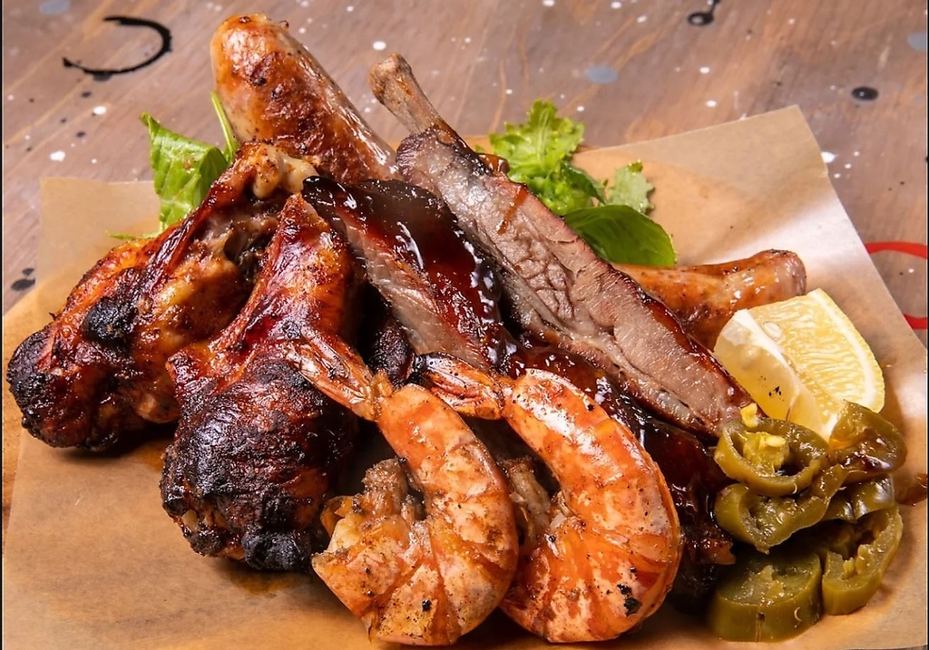 元町/三宮/焼肉i/ビアガーデン/宴会/飲み放題/デート/貸切/サムギョプサル/ステーキ/神戸/BBQ/居酒屋