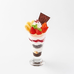 いちごとバナナのティラミスパフェ