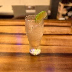 ウォッカトニック(ウォッカ×トニック×ライム)