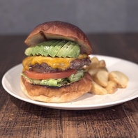 アボカドチーズバーガー