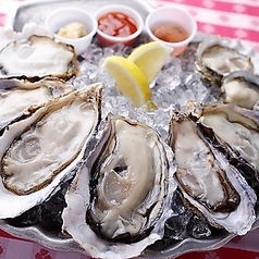NY本店を彷彿とさせる店内で味わうフレッシュオイスター