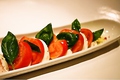 料理メニュー写真 イタリア直送!!　水牛モッツァレラとあま～いトマトのカプレーゼ