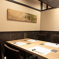 料理人がもてなす季節の会席コースをご用意。