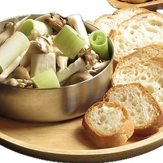 アヒージョ（日替わり野菜のガーリックオイル煮）