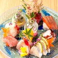 料理長が選んだ厳選素材！中でもお造り５種盛りは宴会にピッタリのお料理！内容は当日スタッフまでお問い合わせください！