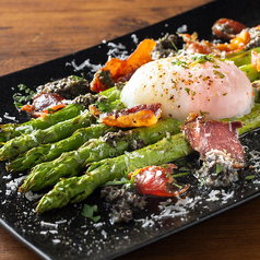 ■アスパラグリル　温泉玉子添え　タプナードソース