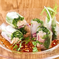 蒸し鶏と水菜の生春巻き