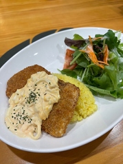 フライドマヒマヒライスボール　Fried Mahi-Mahi  Chicken Rice Bowl