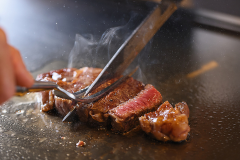 鮮度の高いお肉料理をお愉しみいただける贅沢コースを多数ご用意しております。