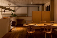 【2F】最大4名様のお席を3卓ご用意しております。