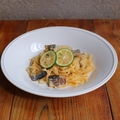 料理メニュー写真&nbsp;秋刀魚とスダチのペペロンチーノ