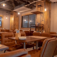 肉ビストロ酒場アーサーの雰囲気3