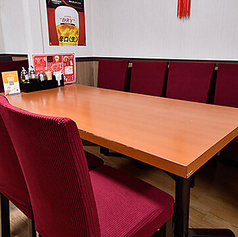 広々としたテーブル席は、ご家族やご友人とのカジュアルなお食事に最適◎周りを気にせず、ゆったりと本格中華をお楽しみいただけます。和やかな時間をお過ごしください♪