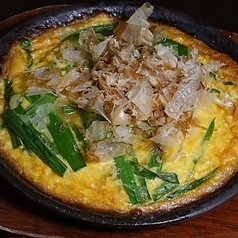 鉄板チーズにら玉