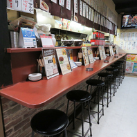 1人や少人数飲みに人気の当店、本格中華を小皿で提供◎