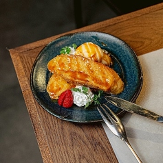 和洋中から織りなす料理の数々。〆のデザートも充実◎の写真