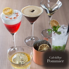 Cafe＆Bar Pommierの写真1