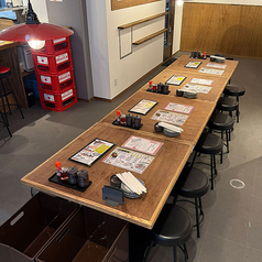 肉汁餃子と大鍋煮込み しんちゃん 西九条の雰囲気2