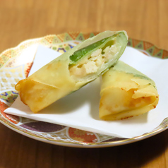 鶏肉と大葉の梅チーズ春巻き(１ヶ)