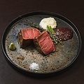 料理メニュー写真 黒毛和牛ランプステーキ (100g)