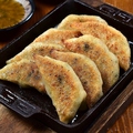 料理メニュー写真&nbsp;博多っちゃ言うたら、やっぱこれたい！「鉄板餃子」