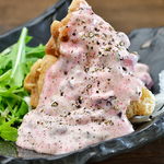 サクサクの鳥ももに当店オリジナルの「タルタルソース」昔からリピート率の高いチキン南蛮。