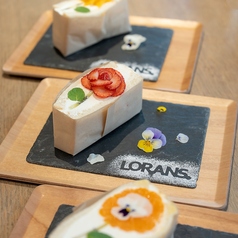 季節のフルーツサンド