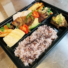 ◆シェフの気まぐれ(上)弁当　　　　　（店頭受渡時間 17:00～18:00）