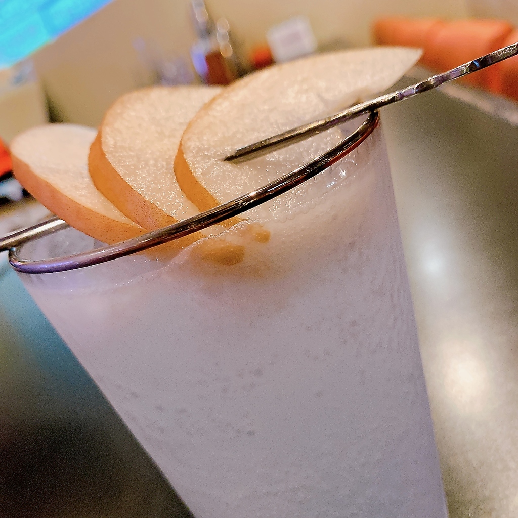 旬の果物を使った季節のフルーツカクテルも大人気！お酒が苦手な方はノンアルコールでのご提供もOK♪