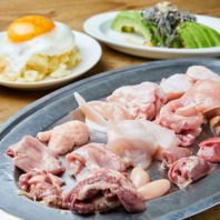 【鮮度が自慢】朝締めの新鮮な鶏肉を使った炭火焼鳥