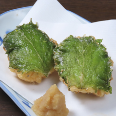 注文後に練り上げる。自慢の自家製さつま揚げ