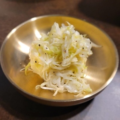 ヤンベチュセンチェ(キャベツの和え物)