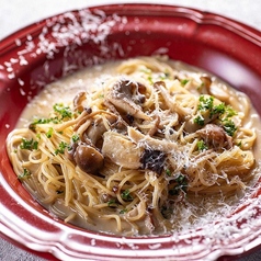 4種きのこのポルチーニクリームソース